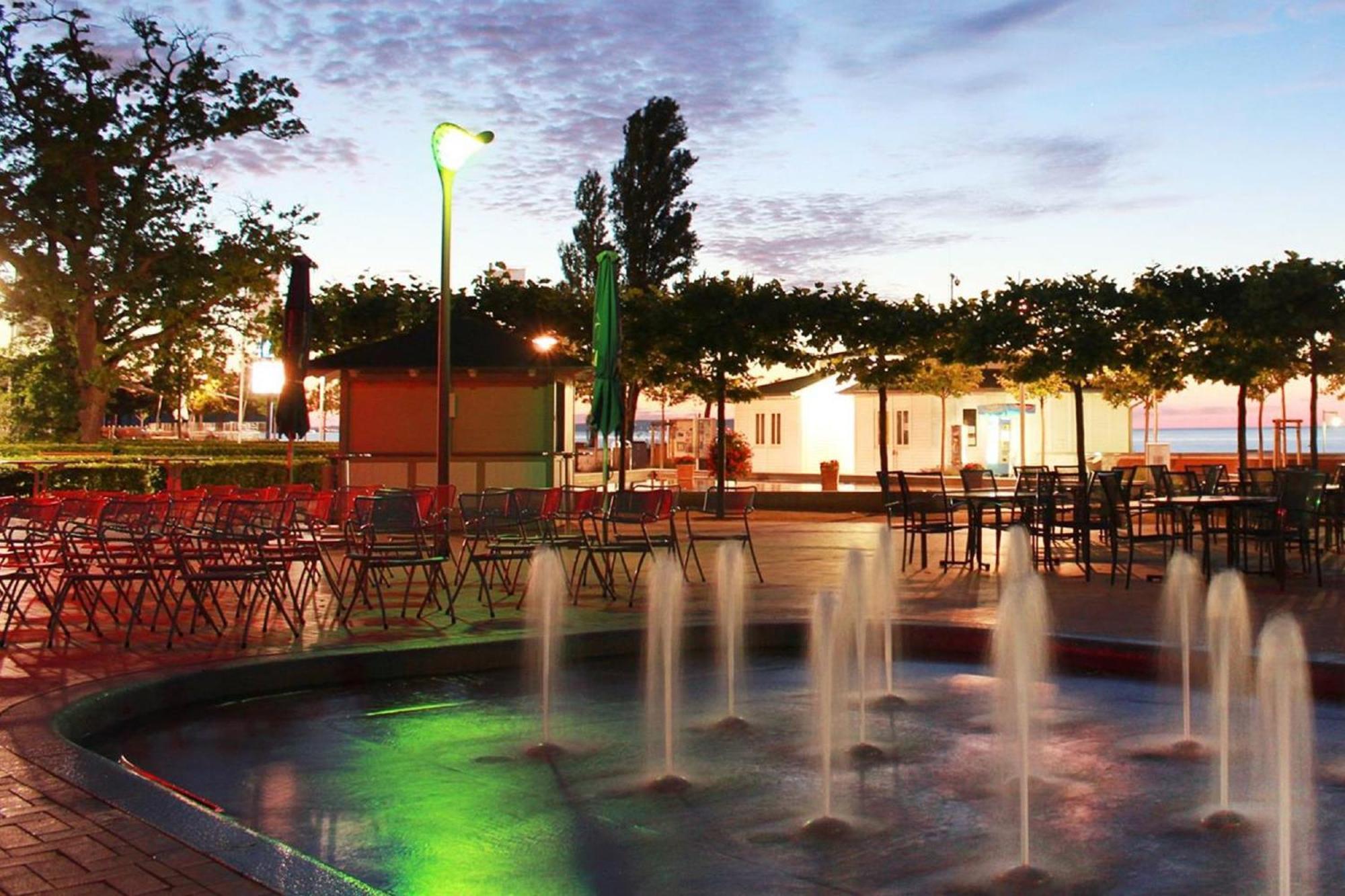 Terrasse, Gratis Nutzung Vom Ahoi Erlebnisbad Und Sauna In Sellin - Meeresblick Fewo 32 Goehren  Luaran gambar